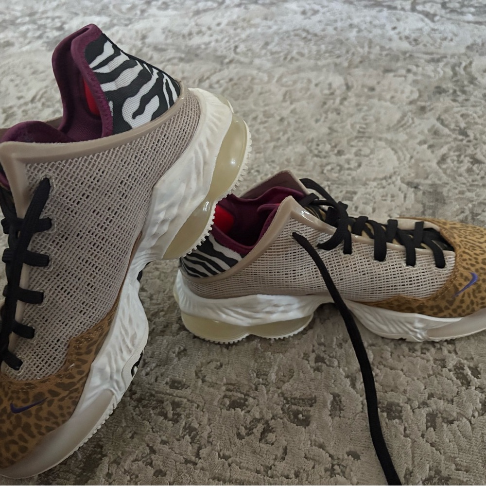 Lebron Animal Print Women's Sneaker